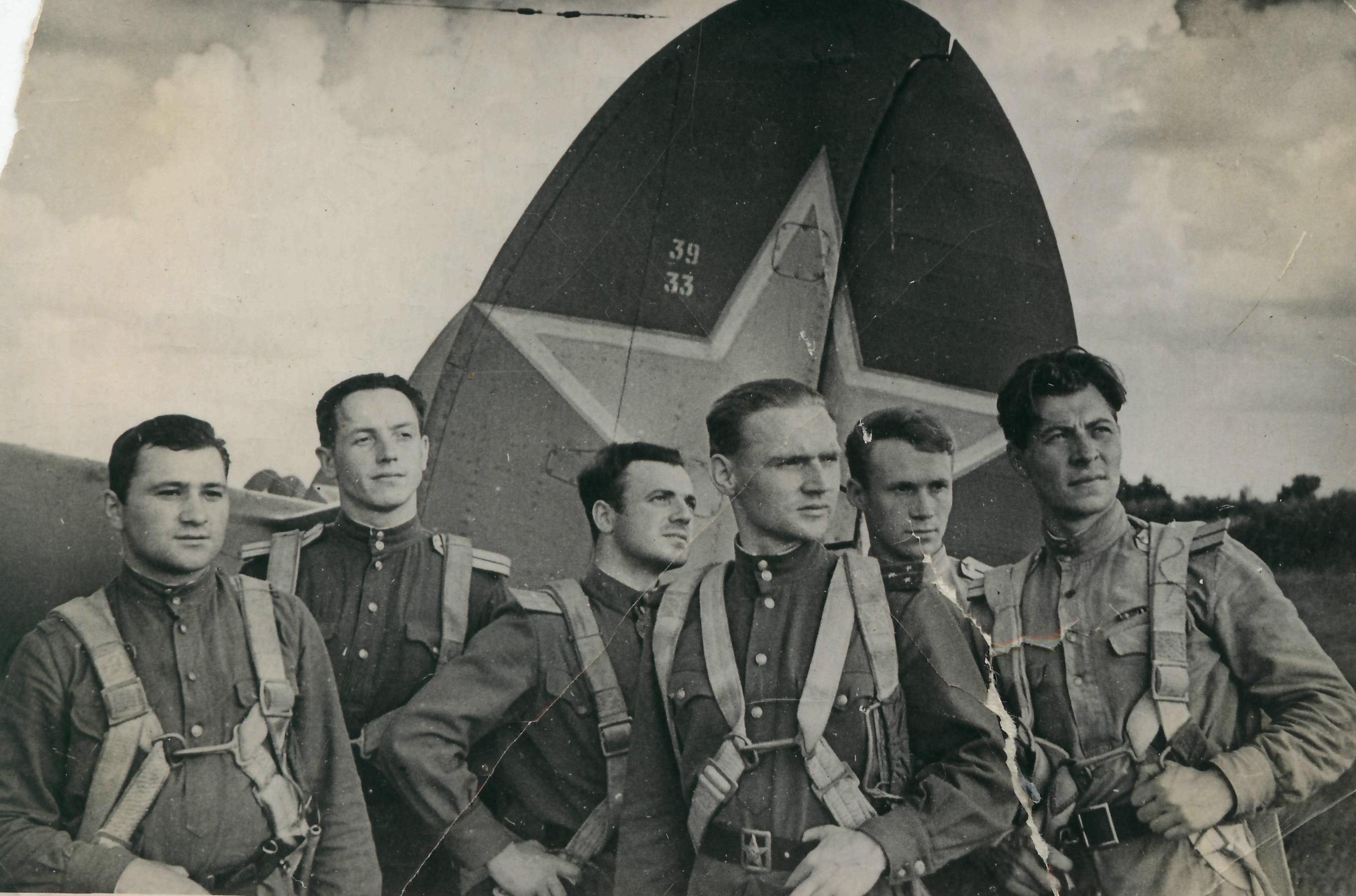 Летчик смысл. Летчики 1941-1945. Военный летчик 1945. Военный пилот ВОВ. Летчик 1941.